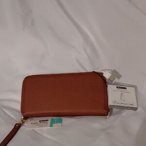 Triple C Brown Wallet with USB Charger